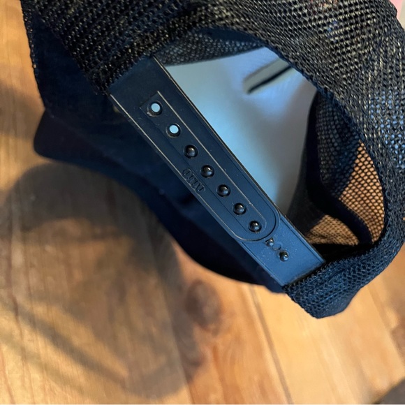 Otto Vans “Off The Wall” SnapBack Trucker Hat - Picture 3 of 4